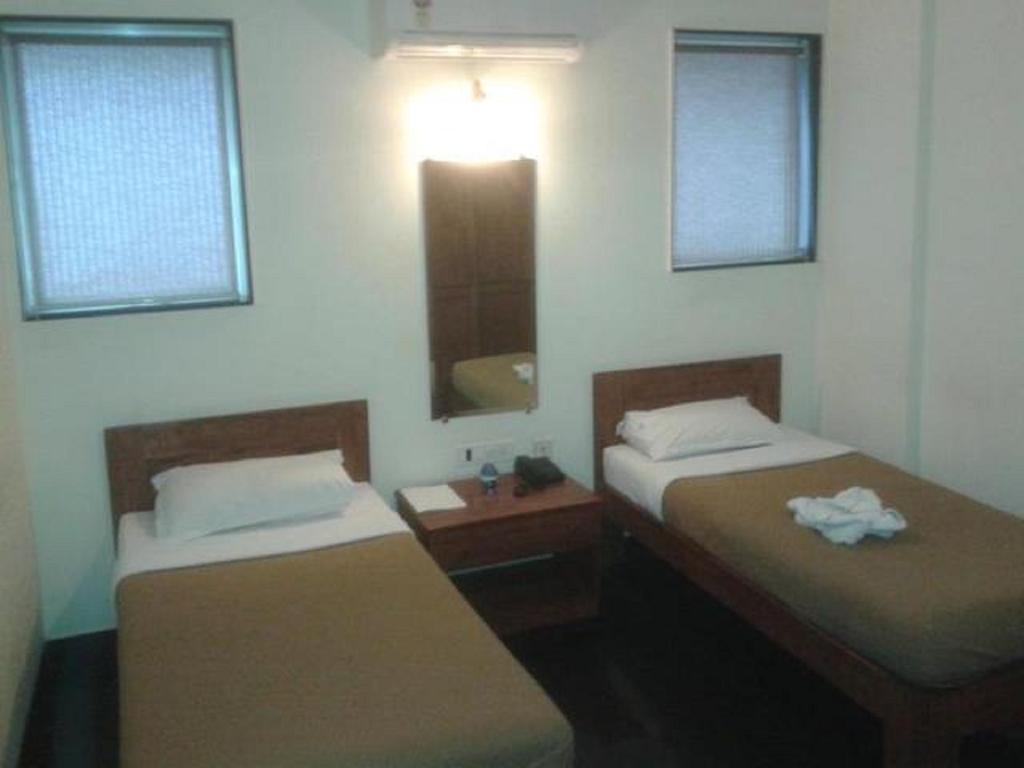 Hotel Q Deck Bombaj Zewnętrze zdjęcie