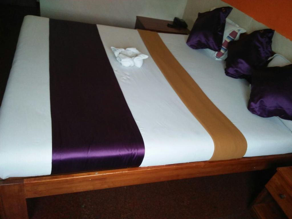 Hotel Q Deck Bombaj Zewnętrze zdjęcie